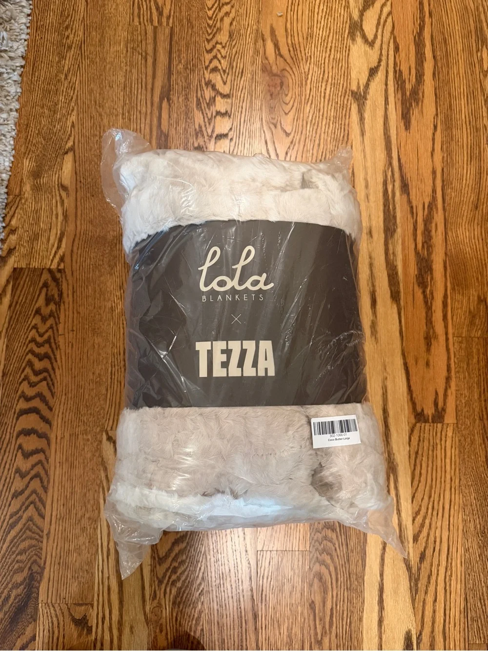 Lola Blankets x TEZZA in Coco Butter (NWT) - Picture 7 of 11